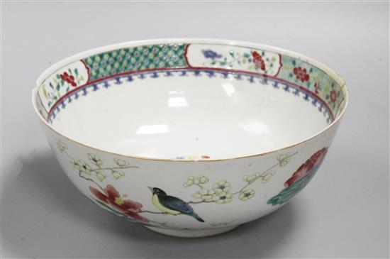 A Chinese Chien Lung famille verte bowl, diameter 20.5cm